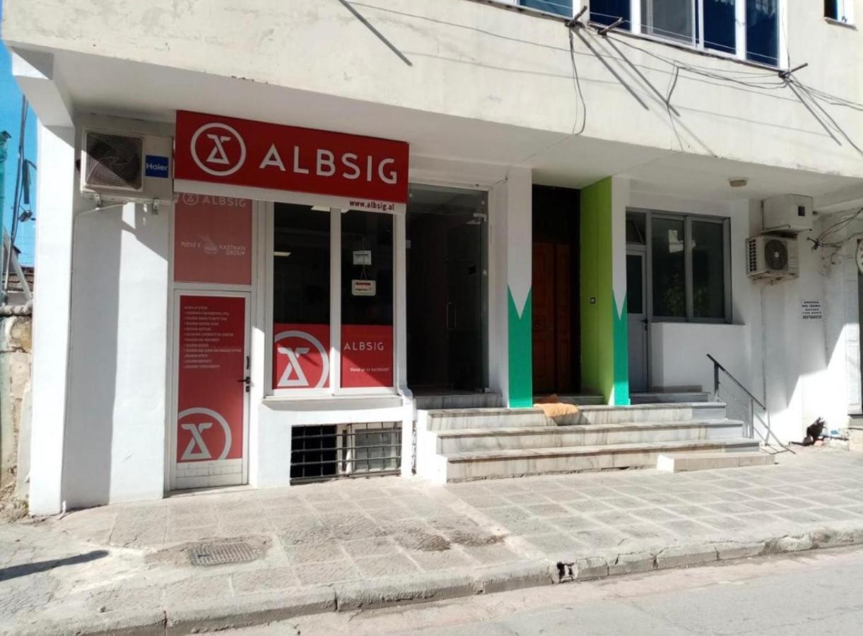 City Center Apartment Saranda Luaran gambar