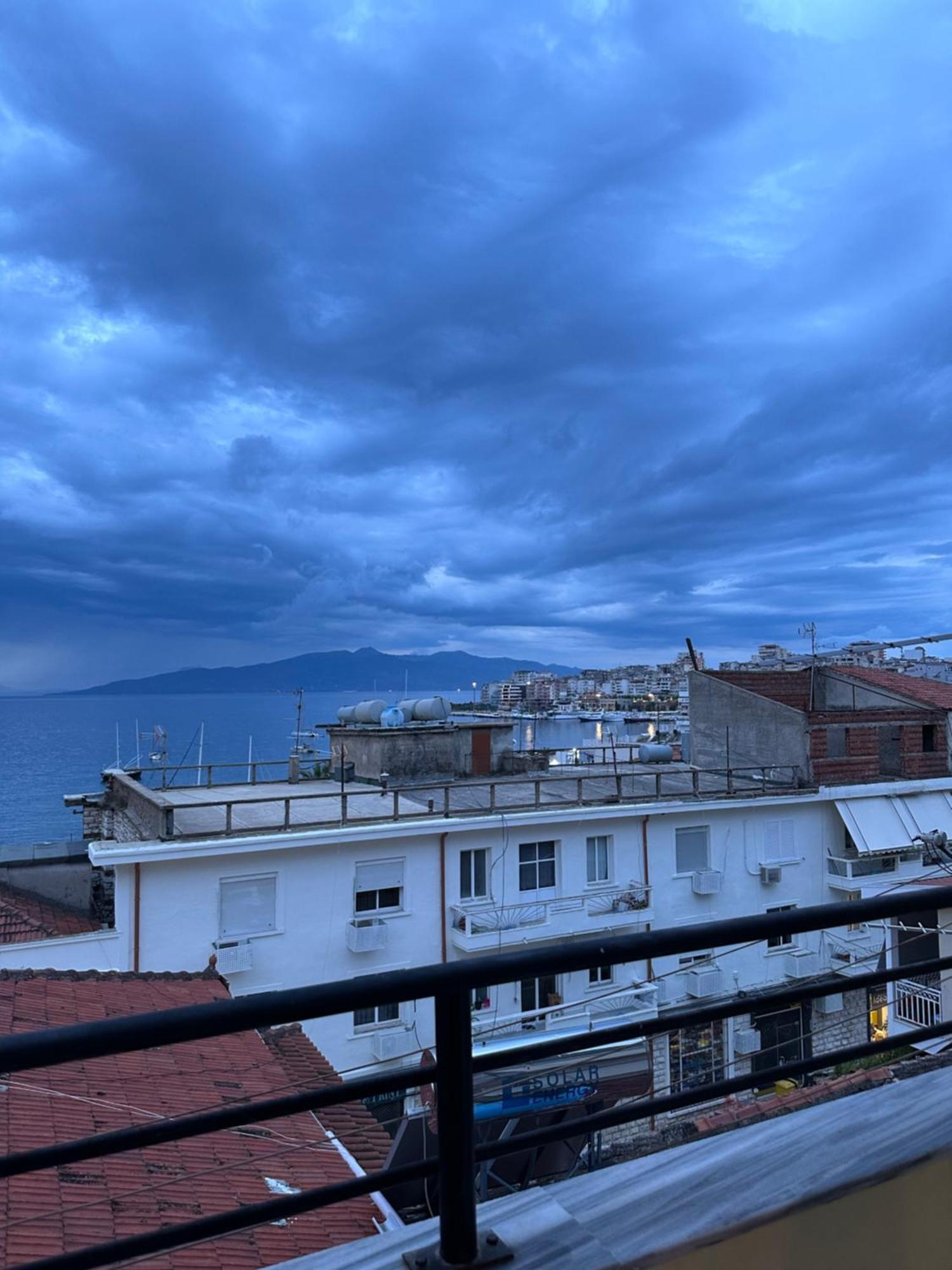 City Center Apartment Saranda Luaran gambar